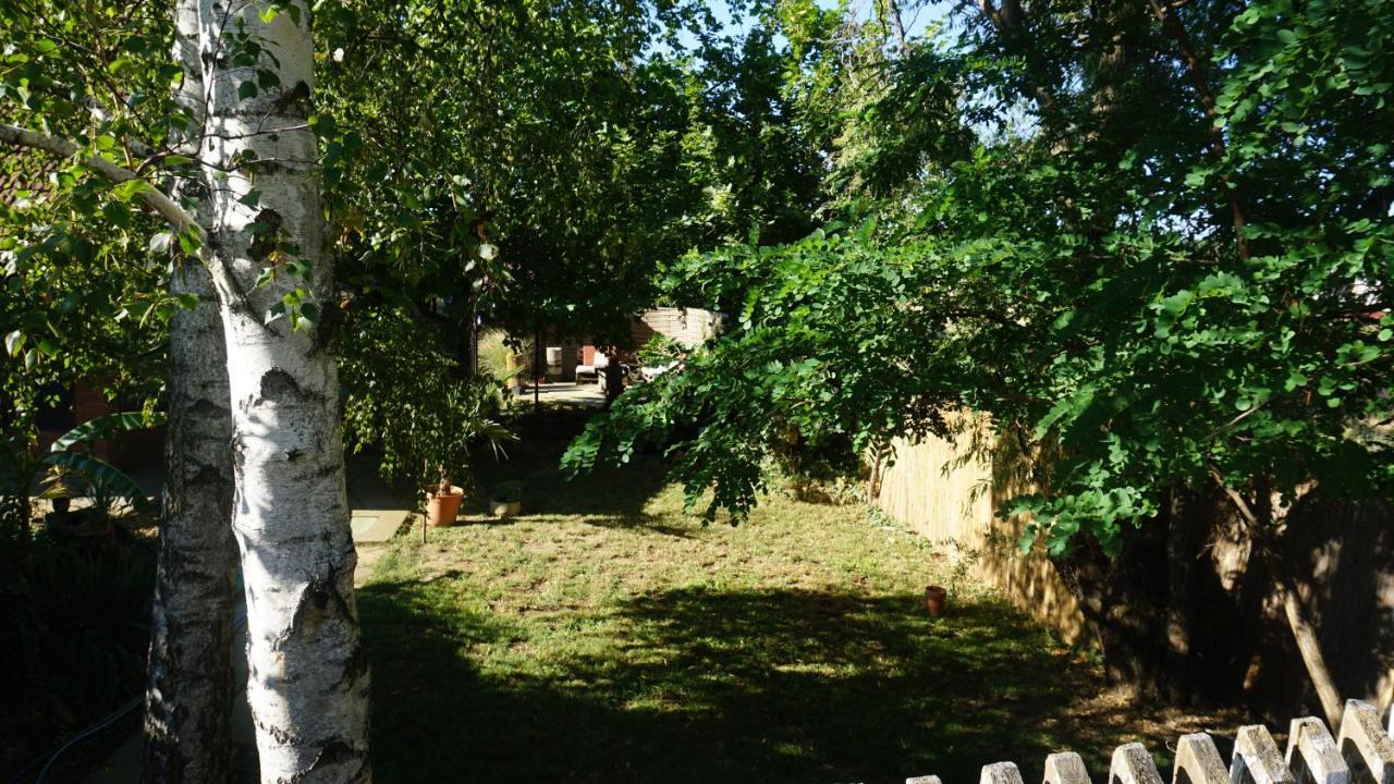 Edes Otthon Apartman Gyula Exterior photo